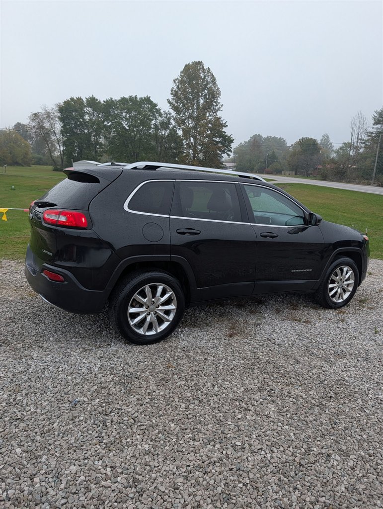 2015 Jeep Cherokee - $5,800