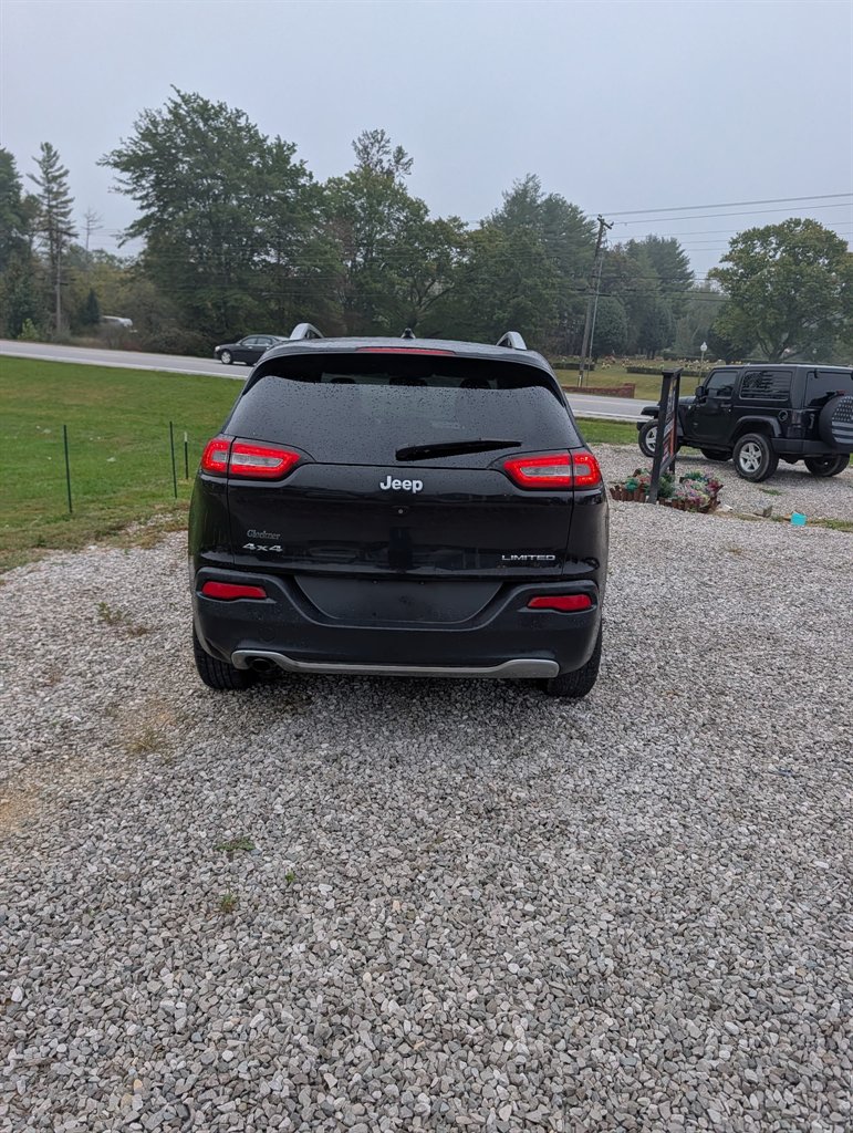 2015 Jeep Cherokee - $5,800
