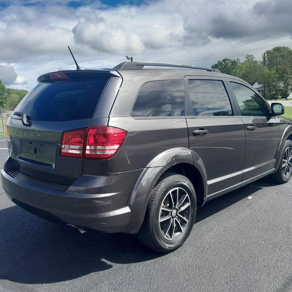 2017 Dodge Journey SE photo
