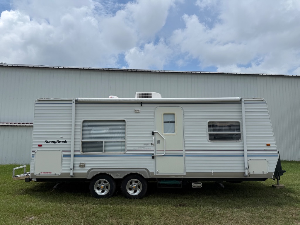 2004 SUNNYBROOK 2406 - $7,990