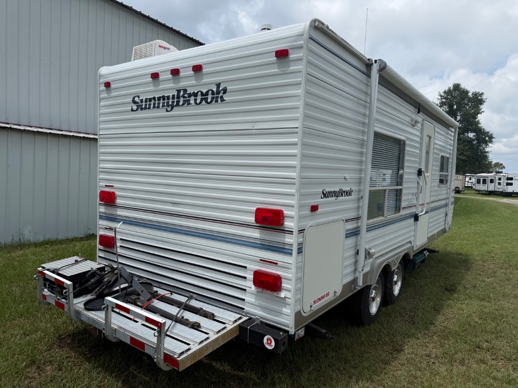 2004 SUNNYBROOK 2406 - $7,990