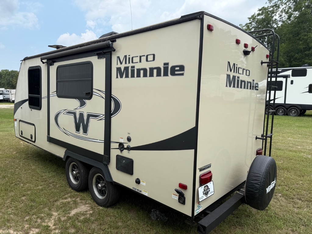 2019 Winnebago Of Indiana Micro Minnie - $11,990