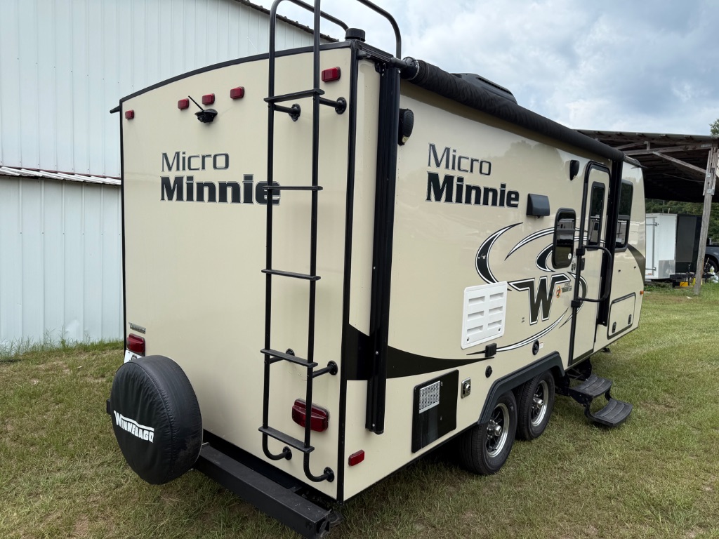 2019 Winnebago Of Indiana Micro Minnie - $11,990