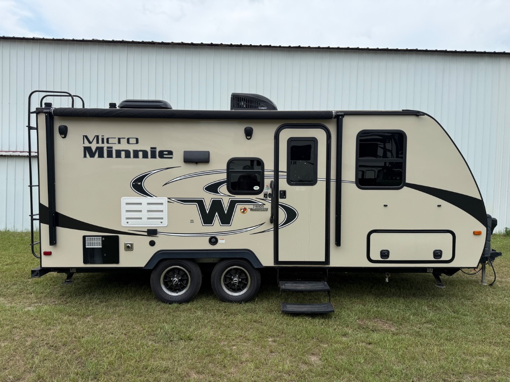 2019 Winnebago Of Indiana Micro Minnie - $11,990