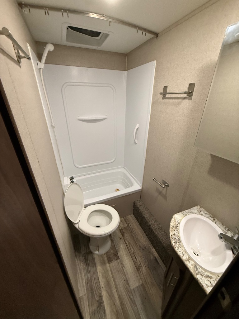 2019 Keystone Keystone - $11,990