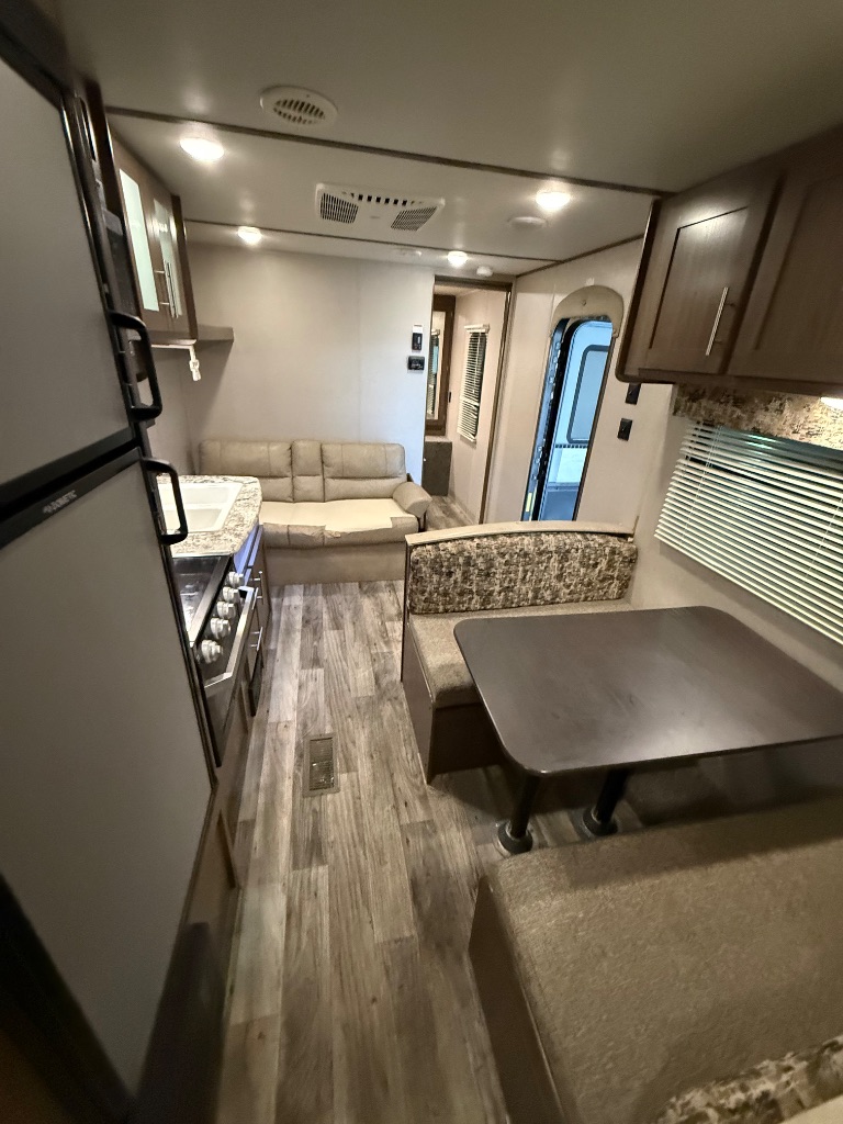2019 Keystone Keystone - $11,990