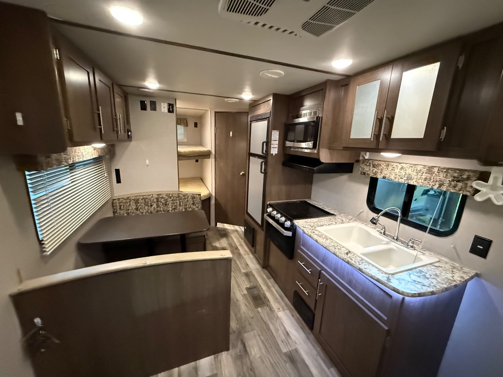 2019 Keystone Keystone - $11,990