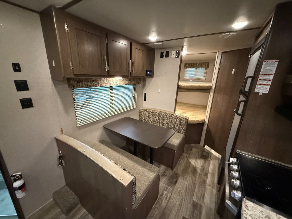 2019 Keystone Keystone - $11,990