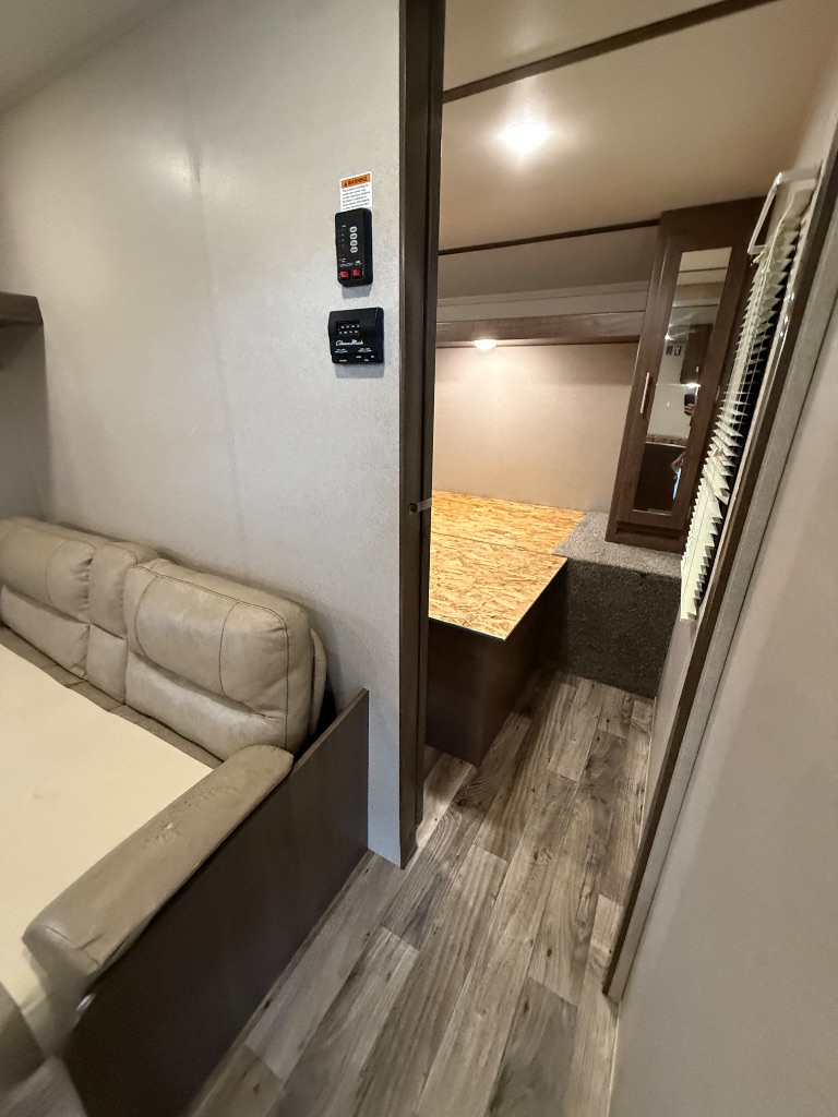 2019 Keystone Keystone - $11,990