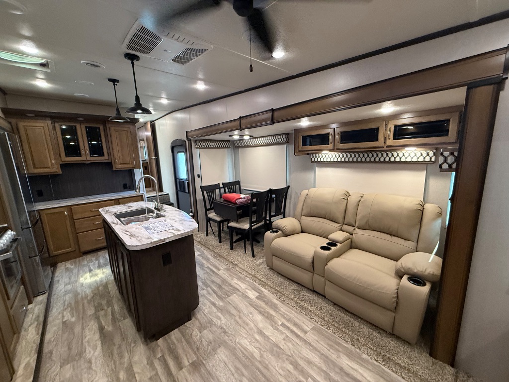 2019 Forest River Chaparral - $29,990