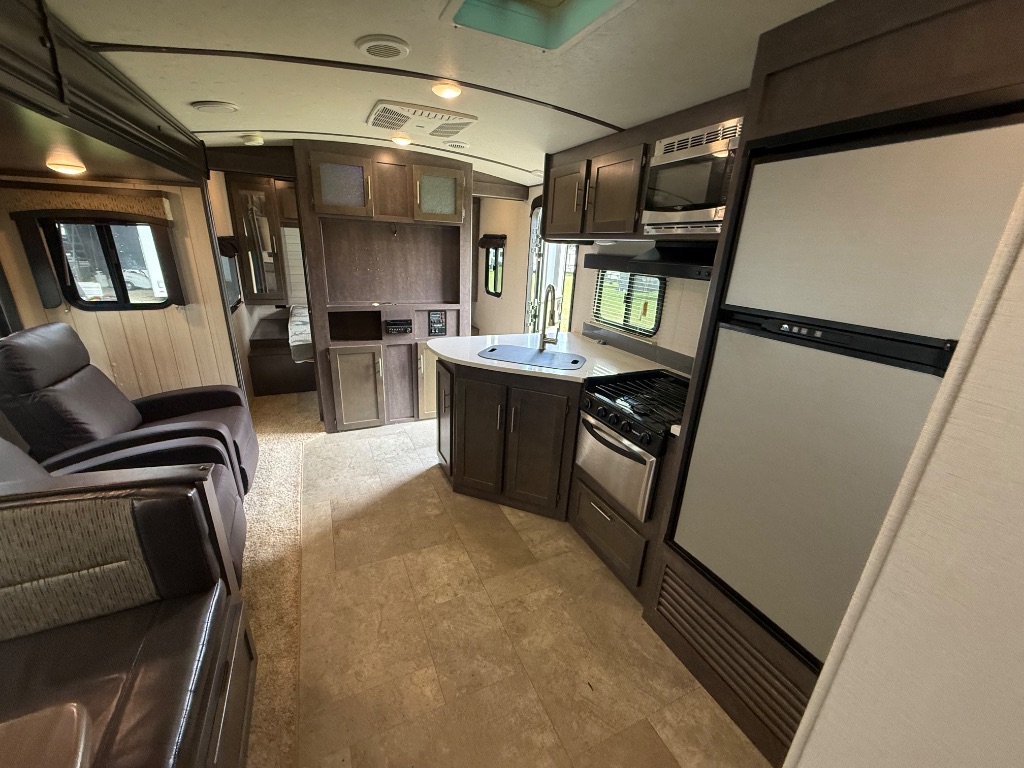 2019 Keystone Keystone - $16,990