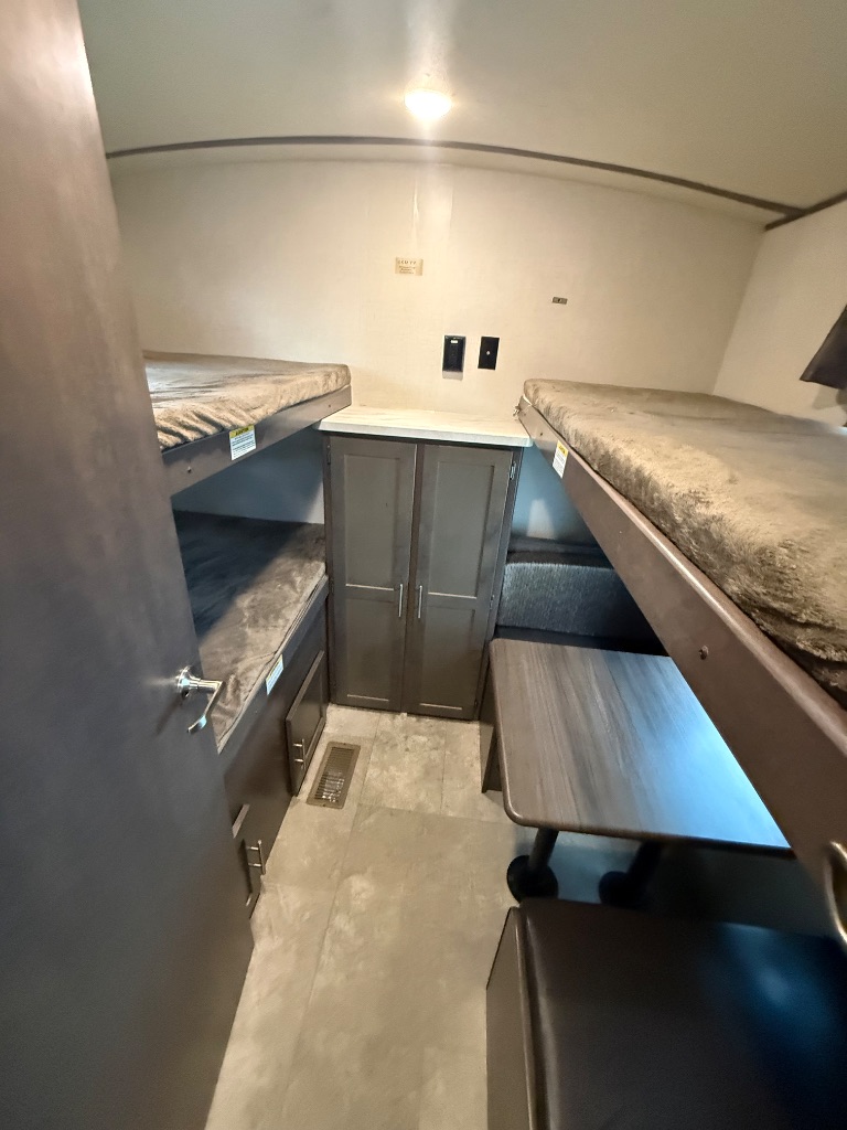 2019 Keystone Keystone - $16,990