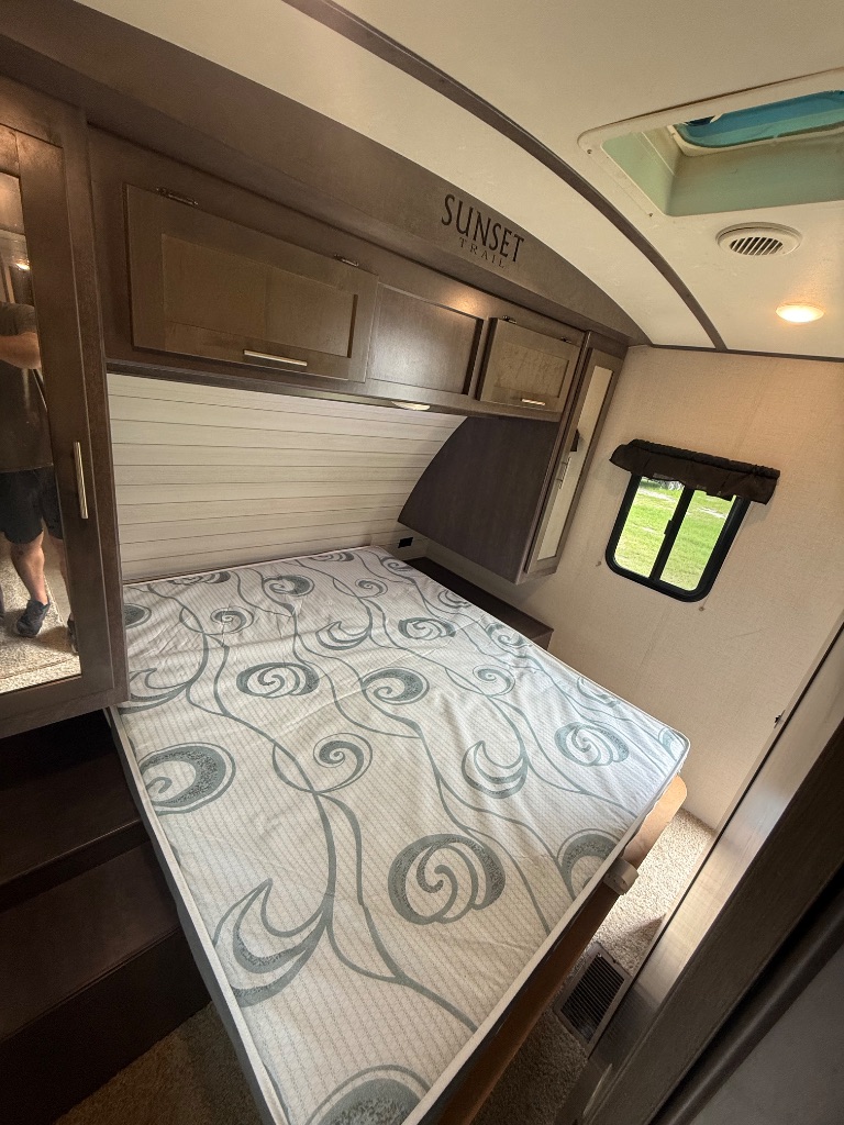 2019 Keystone Keystone - $16,990
