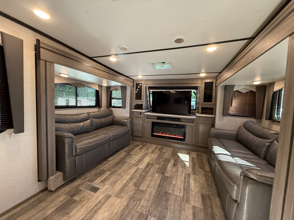 2020 Keystone Keystone - $39,950