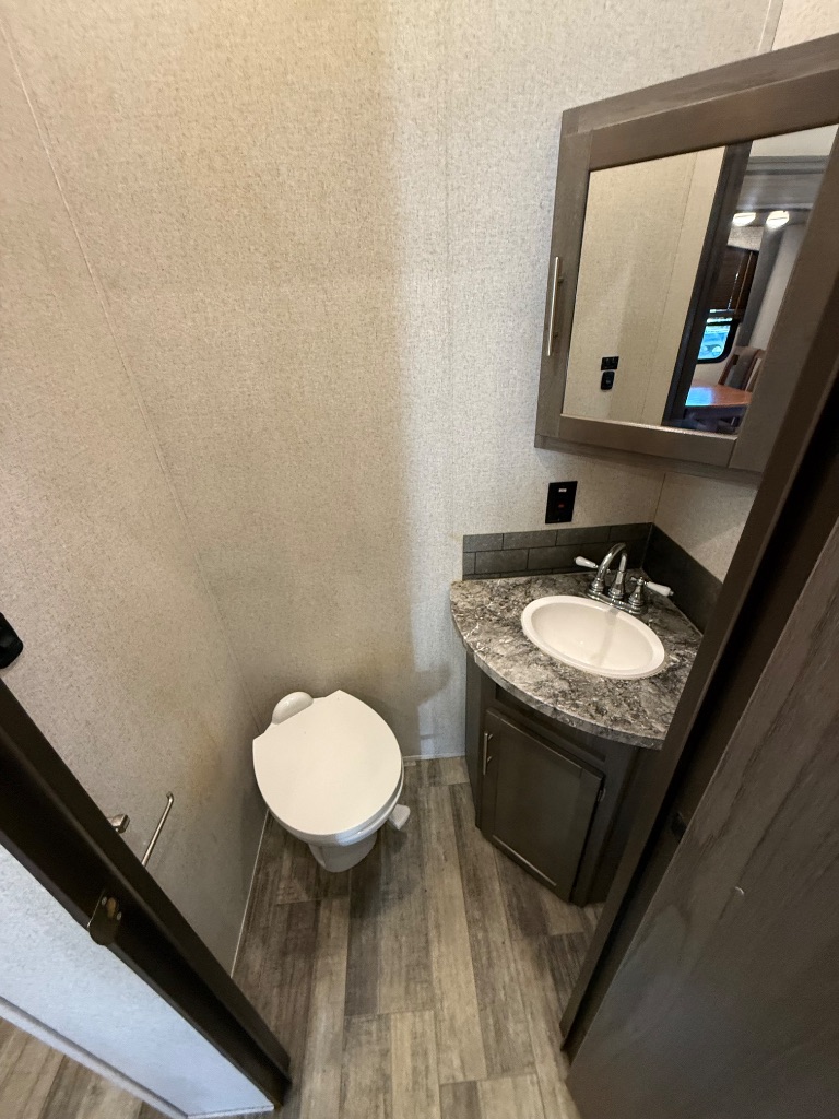 2020 Keystone Keystone - $39,950