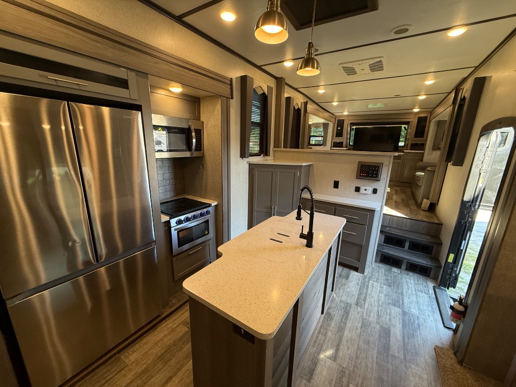2020 Keystone Keystone - $39,950
