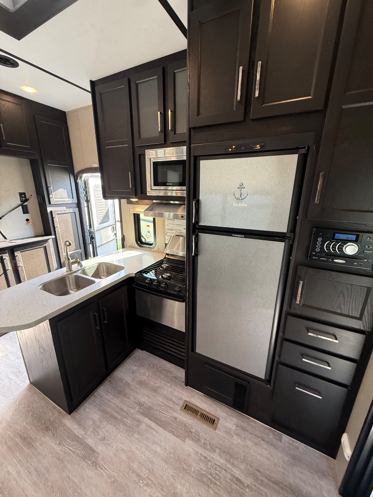 2018 Keystone Keystone - $39,990