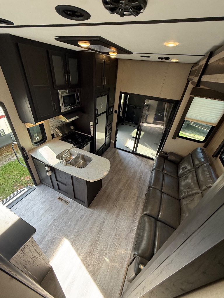 2018 Keystone Keystone - $39,990