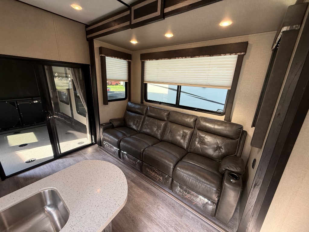 2018 Keystone Keystone - $39,990