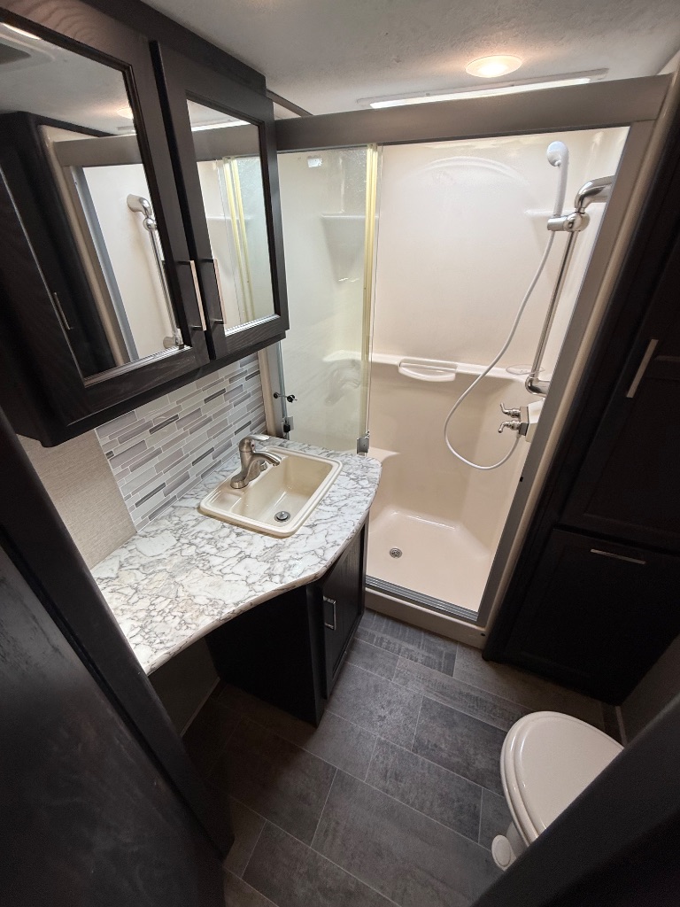 2018 Keystone Keystone - $39,990