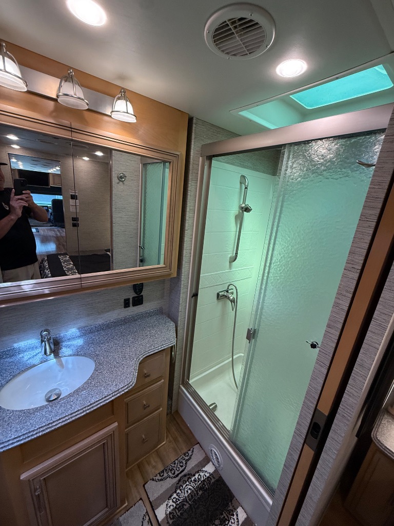 2016 Ford Motorhome Chassis - $84,990