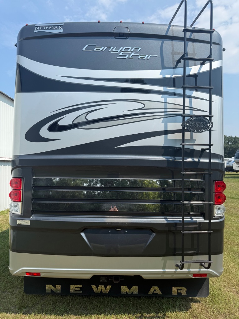 2016 Ford Motorhome Chassis - $84,990