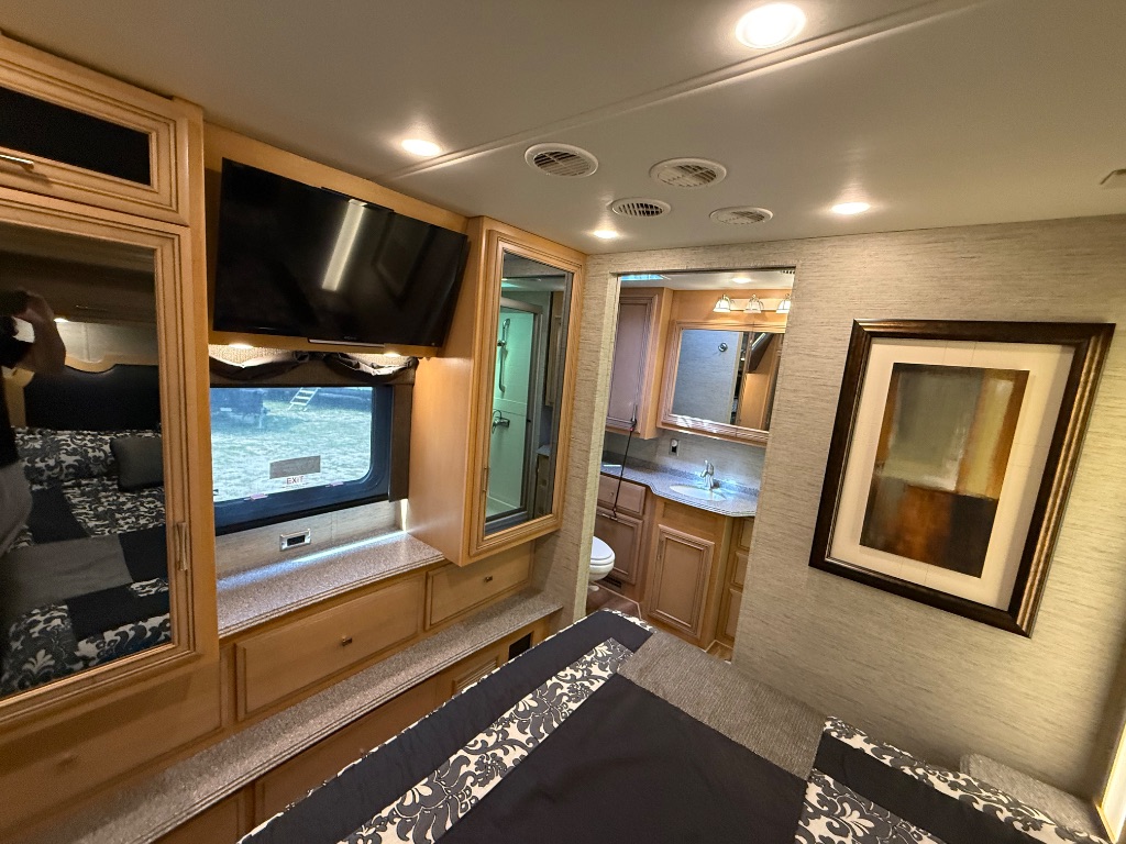 2016 Ford Motorhome Chassis - $84,990