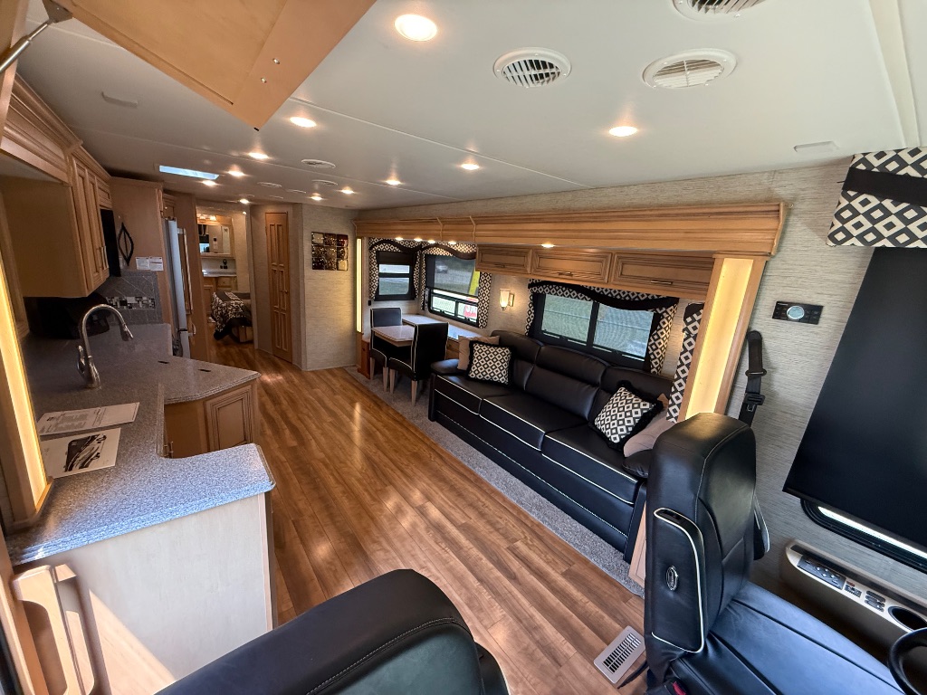 2016 Ford Motorhome Chassis - $84,990