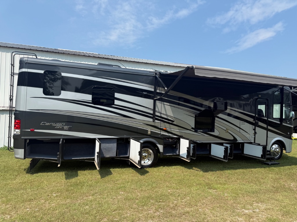 2016 Ford Motorhome Chassis - $84,990