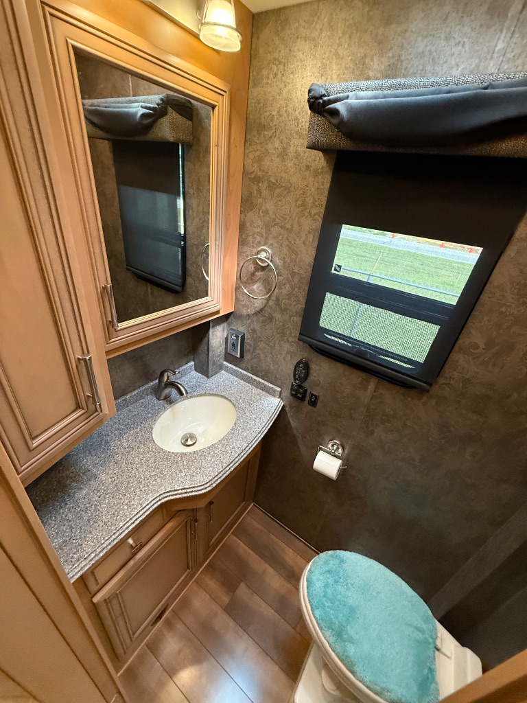 2016 Ford Motorhome Chassis - $84,990