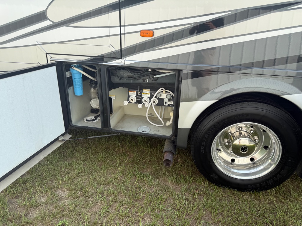 2016 Ford Motorhome Chassis - $84,990