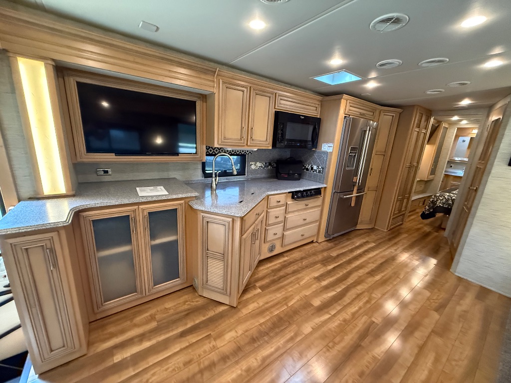 2016 Ford Motorhome Chassis - $84,990