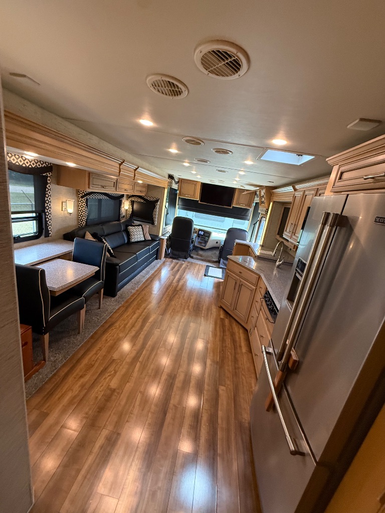 2016 Ford Motorhome Chassis - $84,990
