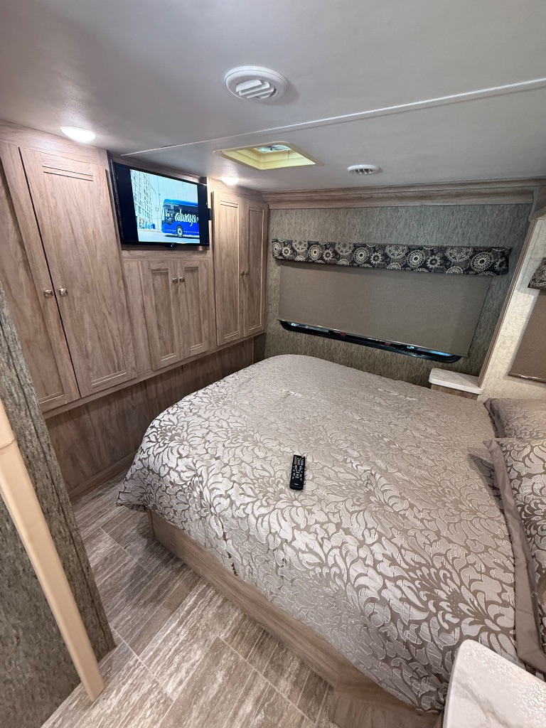 2019 Ford E-450 - $59,990