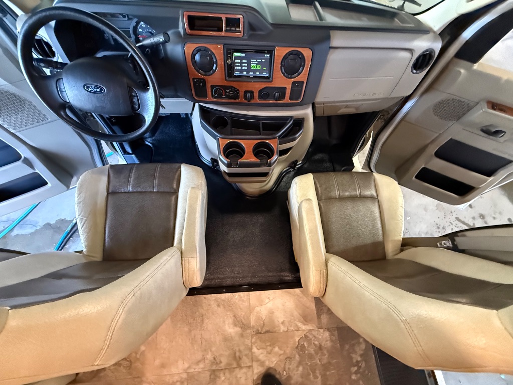 2017 Ford E-450 - $54,990