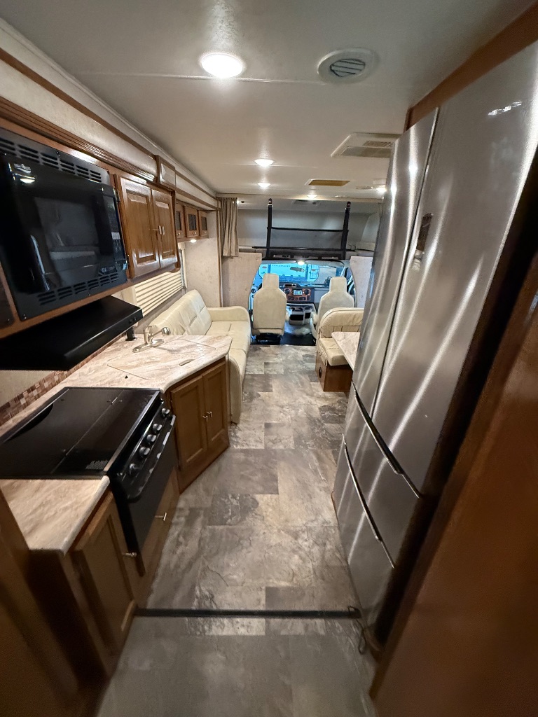 2017 Ford E-450 - $54,990