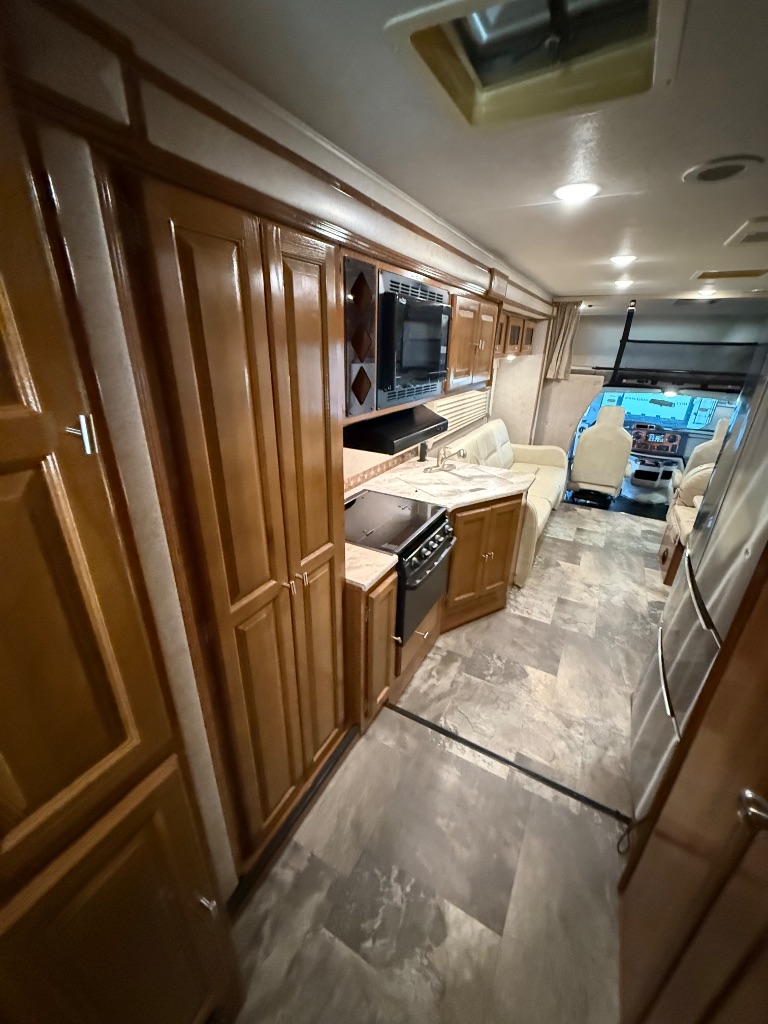 2017 Ford E-450 - $54,990