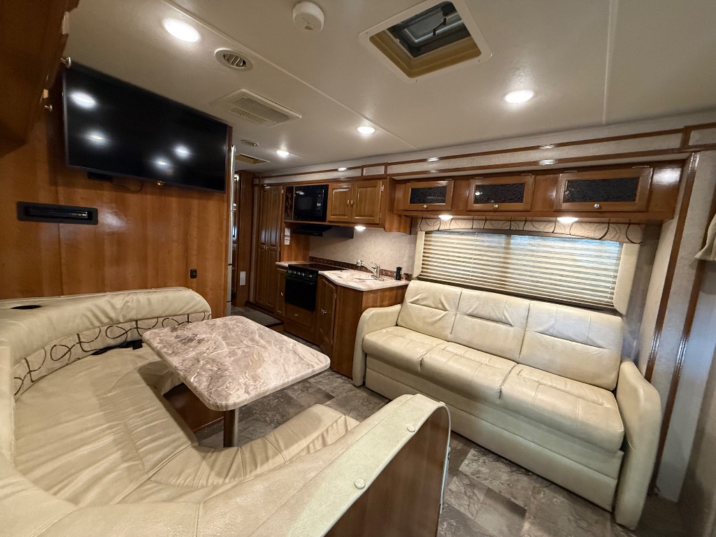 2017 Ford E-450 - $54,990