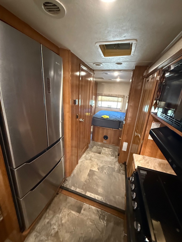 2017 Ford E-450 - $54,990