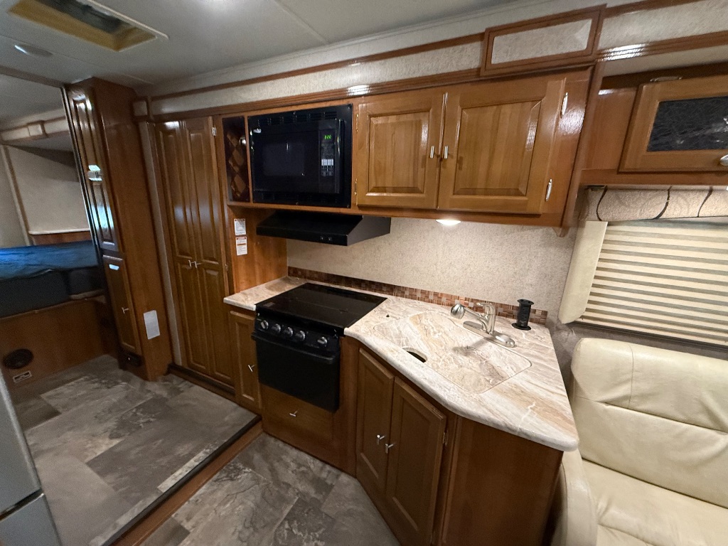 2017 Ford E-450 - $54,990