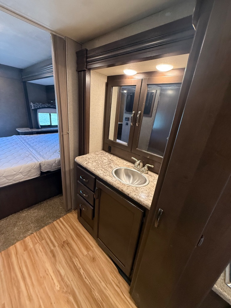 2020 Ford E-450 - $49,990