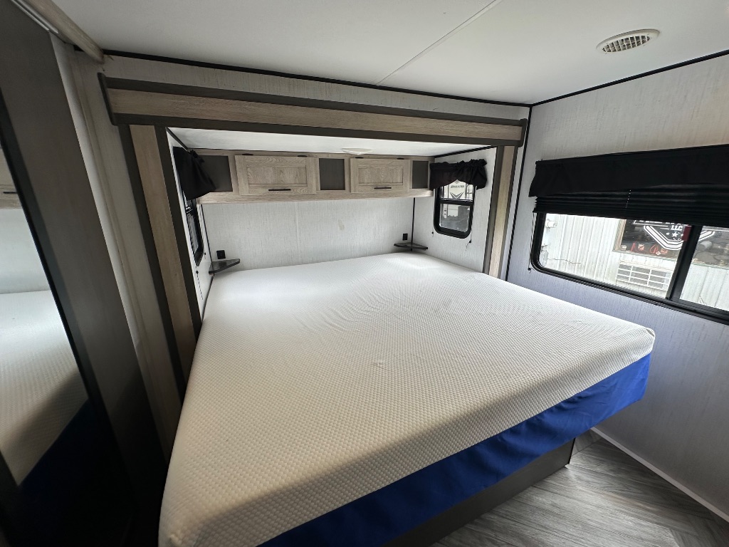 2022 Heartland Rv Pioneer, Prowler, & Prowler Lnyx - $19,880