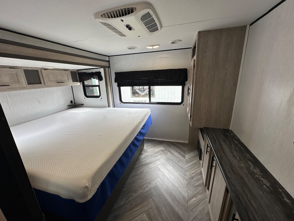 2022 Heartland Rv Pioneer, Prowler, & Prowler Lnyx - $19,880