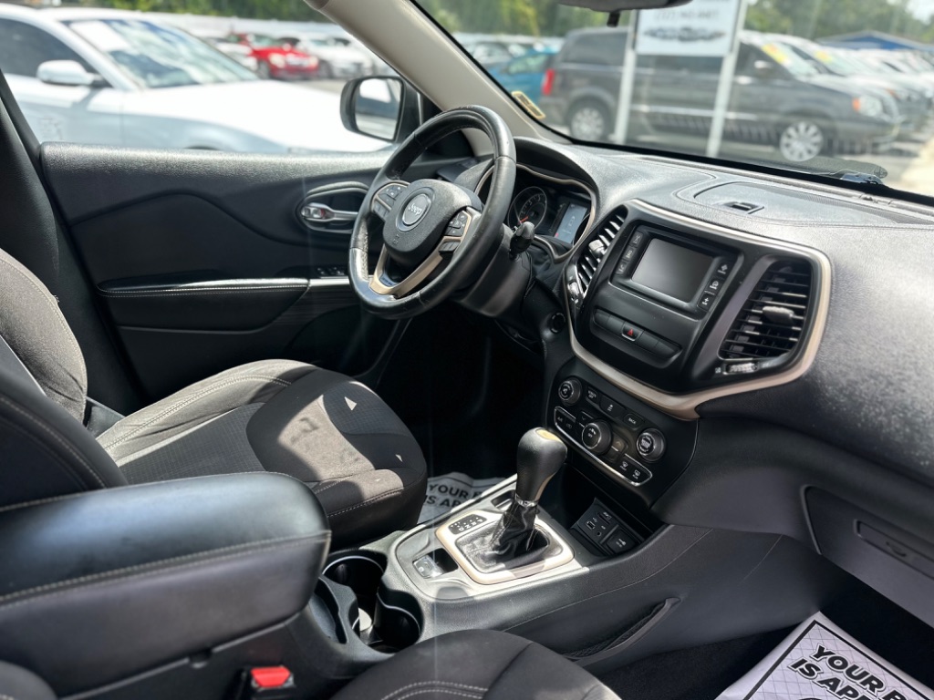 2015 Jeep Cherokee Latitude photo
