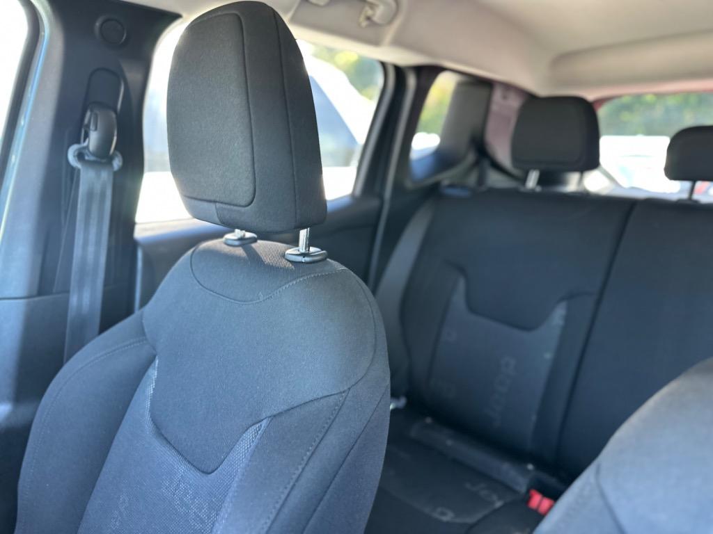 2017 Jeep Renegade Latitude photo