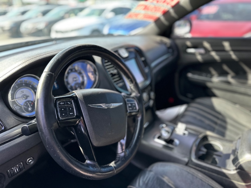 2014 Chrysler 300 S photo