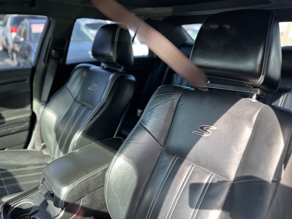 2014 Chrysler 300 S photo
