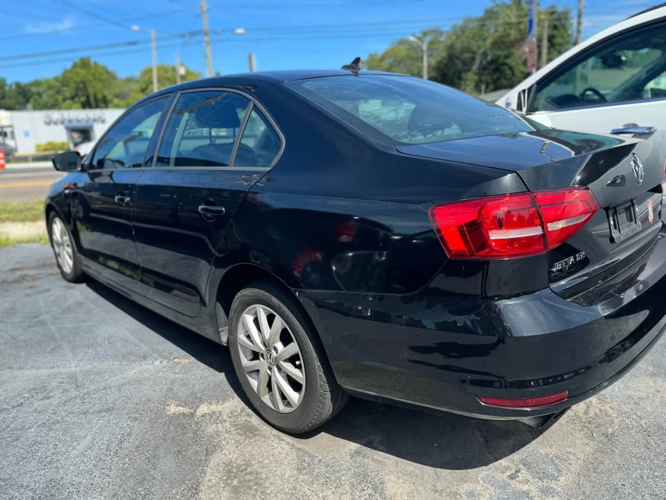 2015 Volkswagen Jetta - $3,995