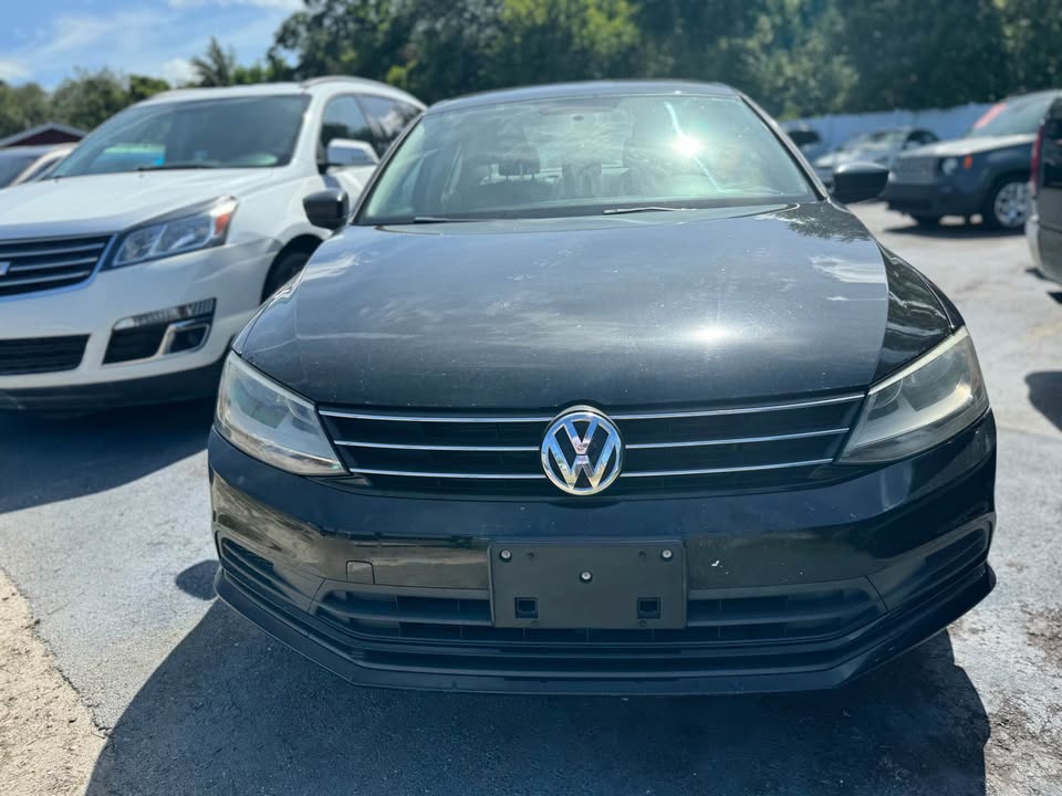 2015 Volkswagen Jetta - $3,995