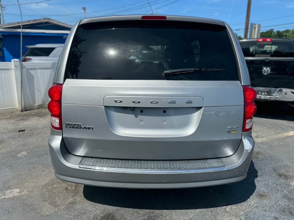 2019 Dodge Grand Caravan - $7,995